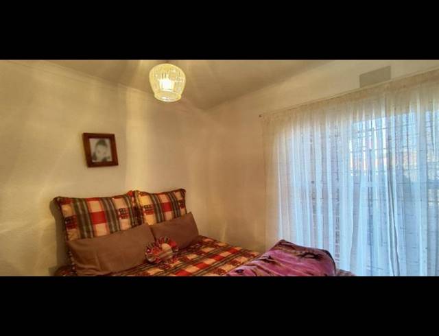 3 BEDROOM HOUSE FOR SALE IN BIRCHLEIGH NORTH